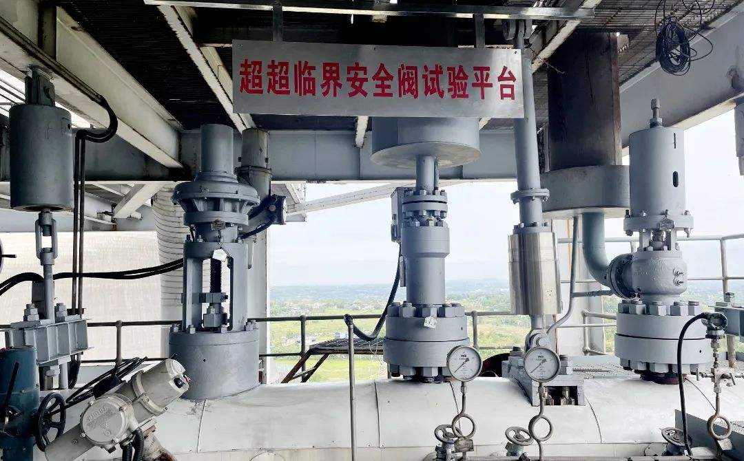 49F7EE0525667B70465FC712467_468AEEF5_223E8.jpg?e= ±ùÇòÍ»ÆÆ-±ùÇòµçÓÎÉÝ»ª°æ_MG±ùÇòÓÎÏ·