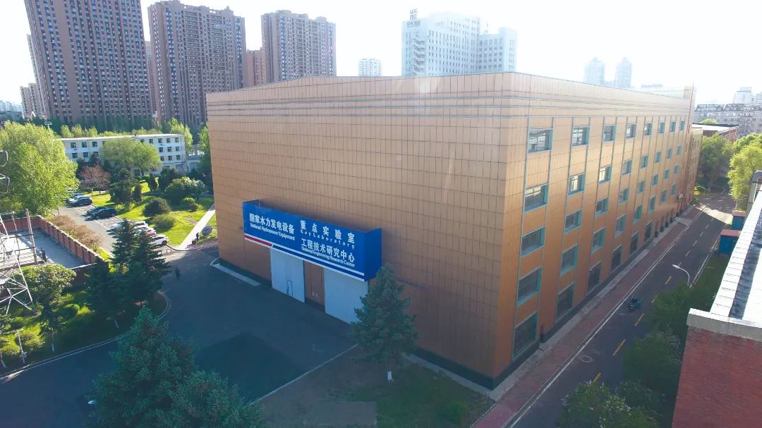 A299AC12FBFA5655725DEA2B9F5_97BE0E18_4C44A.jpg?e= ±ùÇòÍ»ÆÆ-±ùÇòµçÓÎÉÝ»ª°æ_MG±ùÇòÓÎÏ·